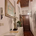 Luxury Central Flat River View דירה *