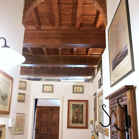 Luxury Central Flat River View