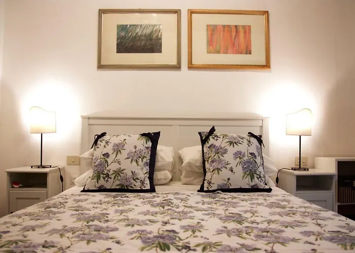 Luxury Central Flat River View Daire